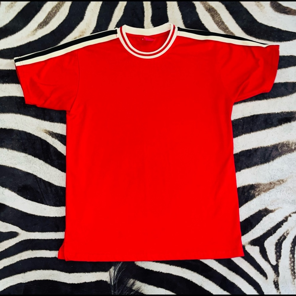 VICTORIOUS TEE